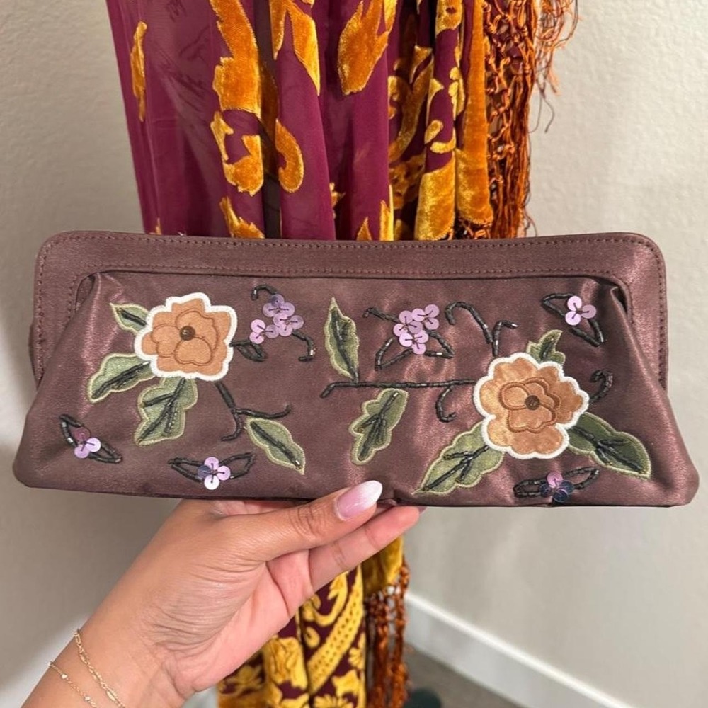 Vintage 2000s new brown floral embellished embroidered clutch green‎ silk lining